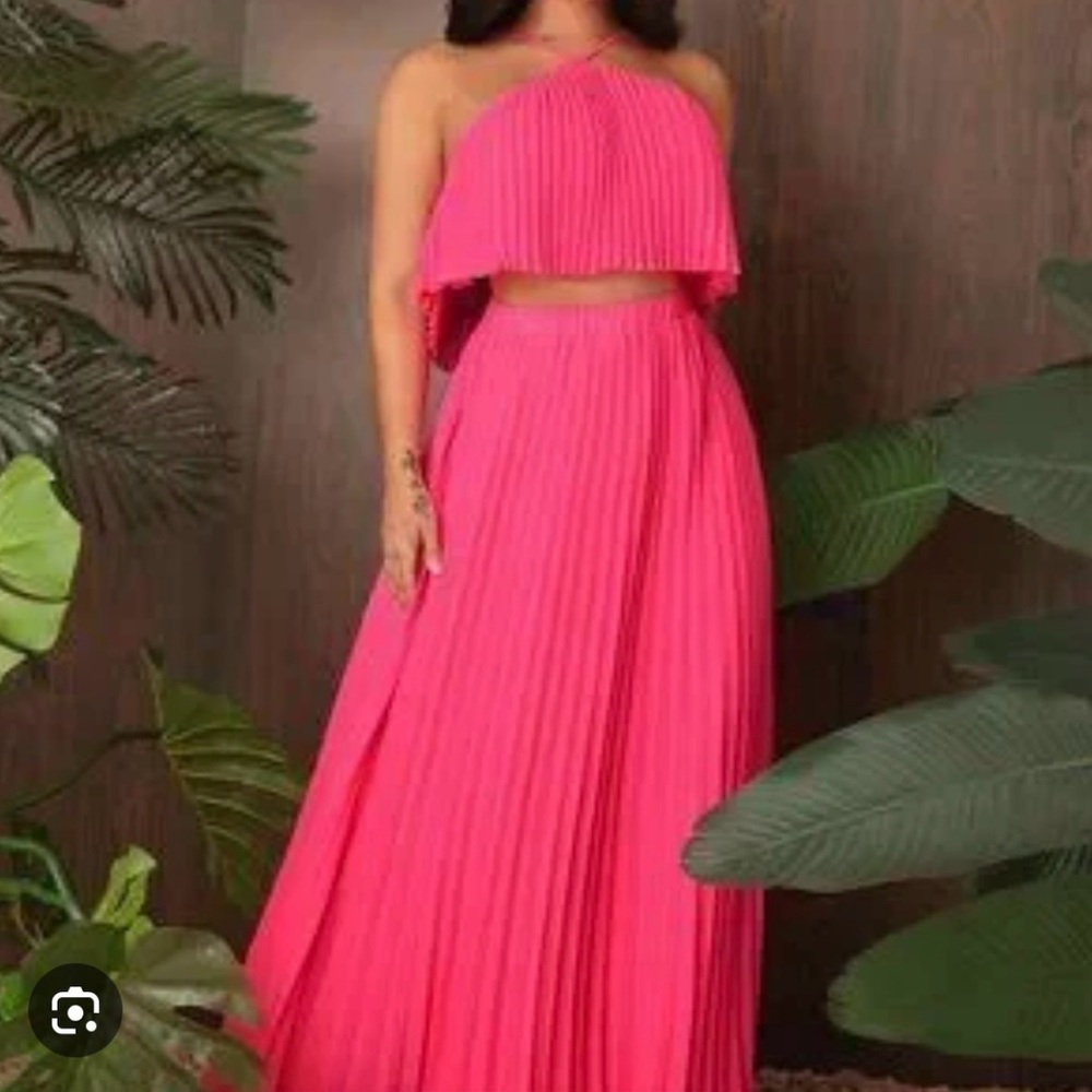 Barbiecore Hot Pink Pleated Two-Piece Set Maxi Skirt & Flowy Crop Top Size S